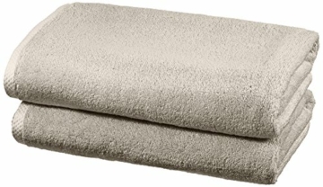Amazon Basics - Handtuch-Set, schnelltrocknend, 2 Badetücher - Platingrau, 100% Baumwolle - 1