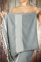 Happy Towels Hamamtücher | Grau und Weiß | 210 cm x 95 cm | 60% Bambus und 40% Bio-Baumwolle | Fairtrade - 1