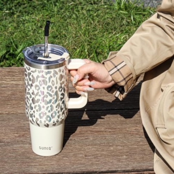 SUNTQ 1180ml Tumbler mit Griff, Doppelwandige Vakuum Isolierte Wasserflasche mit Stroh und Deckel, Edelstahl Reise Kaffeebecher, Thermische Tasse für Getränke, Fit in Becherhalter(Off-white/Leopard) - 6